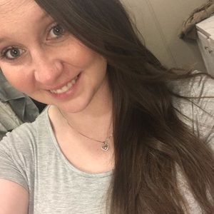 Meet your Posher, Alison